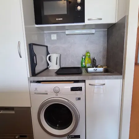 Charming 20 M From The In דירה