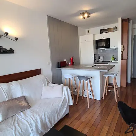 Charming 20 M From The In *